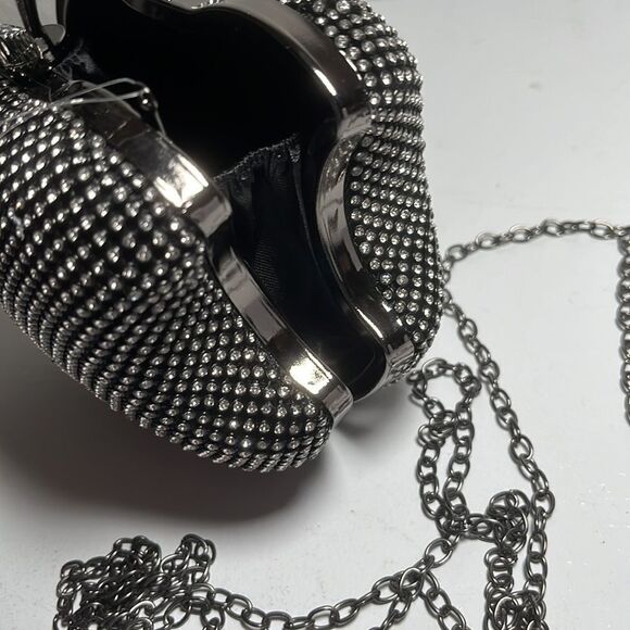 NWT Beautiful Apple Shaped Rhinestone Clutch Bag Crystals Mini crystal purse - Picture 9 of 11